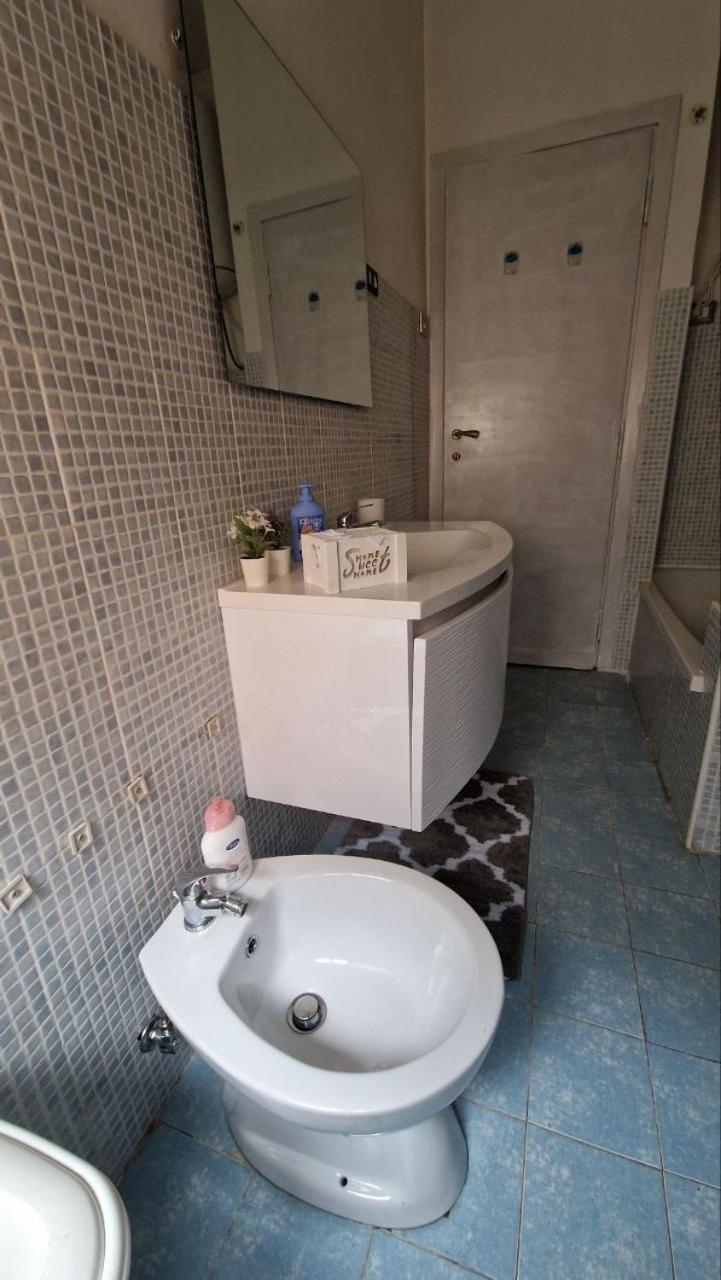 Entire Apartment-casal Bertone-tiburtina Appartamento *